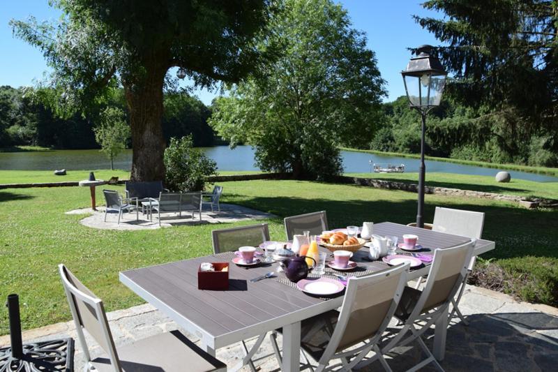 Les Vergnes Saint-Pardoux-le-Neuf ภายนอก รูปภาพ