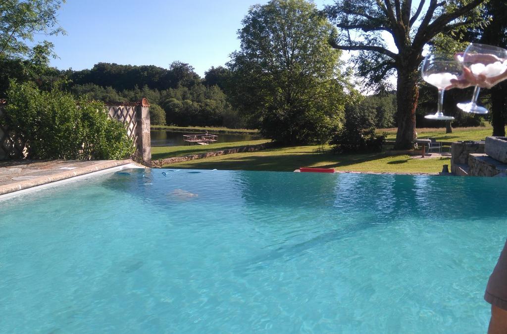 Les Vergnes Saint-Pardoux-le-Neuf ภายนอก รูปภาพ